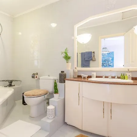 فيلة Durrell كونتوكالي